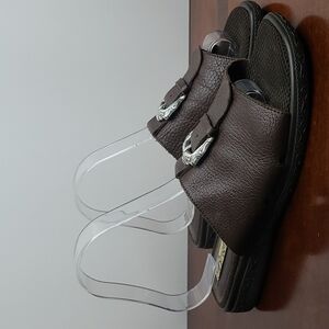 Brighton Brown Vicky Leather Silver Buckle Slip-on Sandals sz 7 Women's